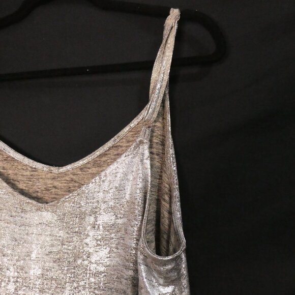 TORRID | size 1 | Metallic Sleeveless Shimmer Lightweight Top - Picture 10 of 13